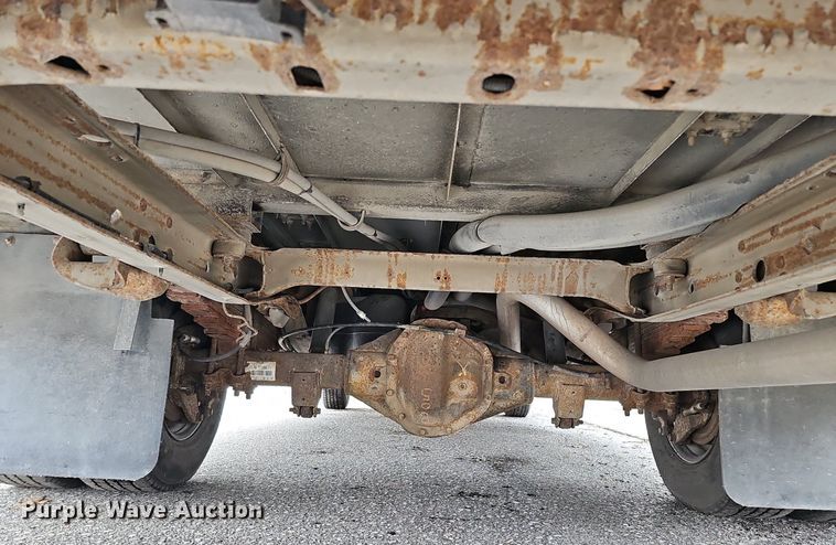 image for item DQ8633 2007 Blue Bird Micro-Bird   school bus