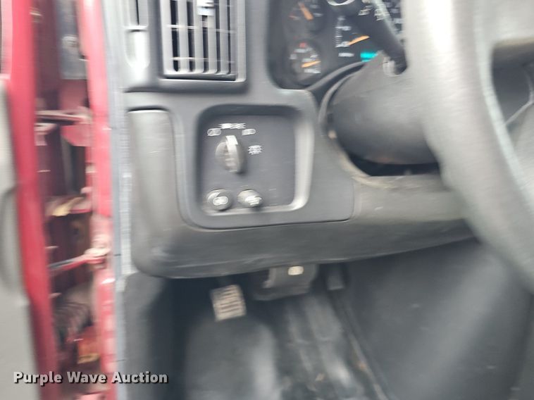 image for item DQ8633 2007 Blue Bird Micro-Bird   school bus