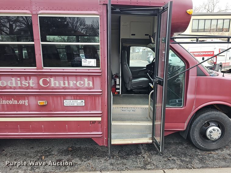 image for item DQ8633 2007 Blue Bird Micro-Bird   school bus