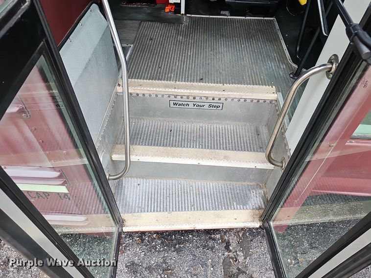 image for item DQ8633 2007 Blue Bird Micro-Bird   school bus