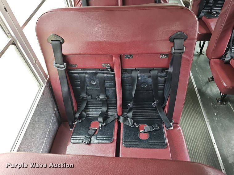 image for item DQ8633 2007 Blue Bird Micro-Bird   school bus