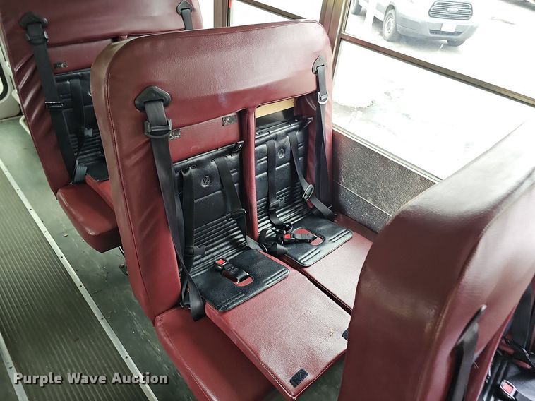 image for item DQ8633 2007 Blue Bird Micro-Bird   school bus