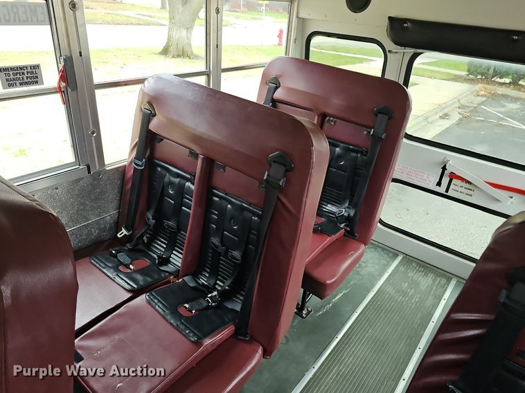 image for item DQ8633 2007 Blue Bird Micro-Bird   school bus