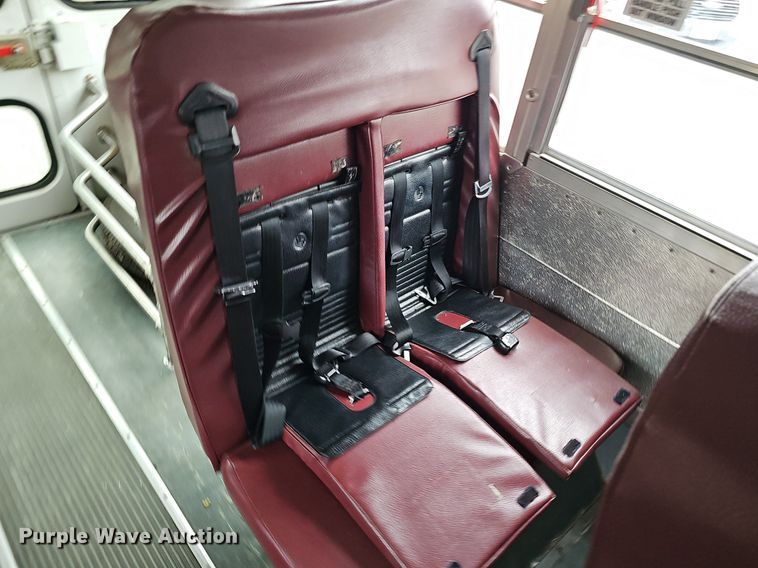 image for item DQ8633 2007 Blue Bird Micro-Bird   school bus