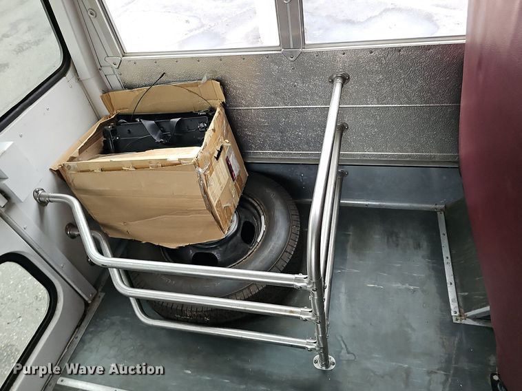 image for item DQ8633 2007 Blue Bird Micro-Bird   school bus