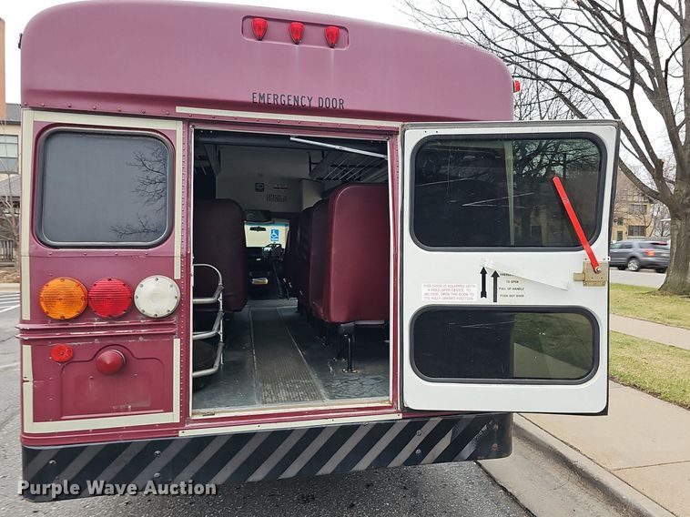 image for item DQ8633 2007 Blue Bird Micro-Bird   school bus