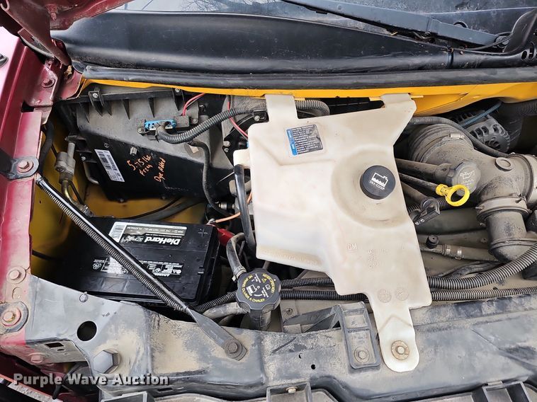 image for item DQ8633 2007 Blue Bird Micro-Bird   school bus