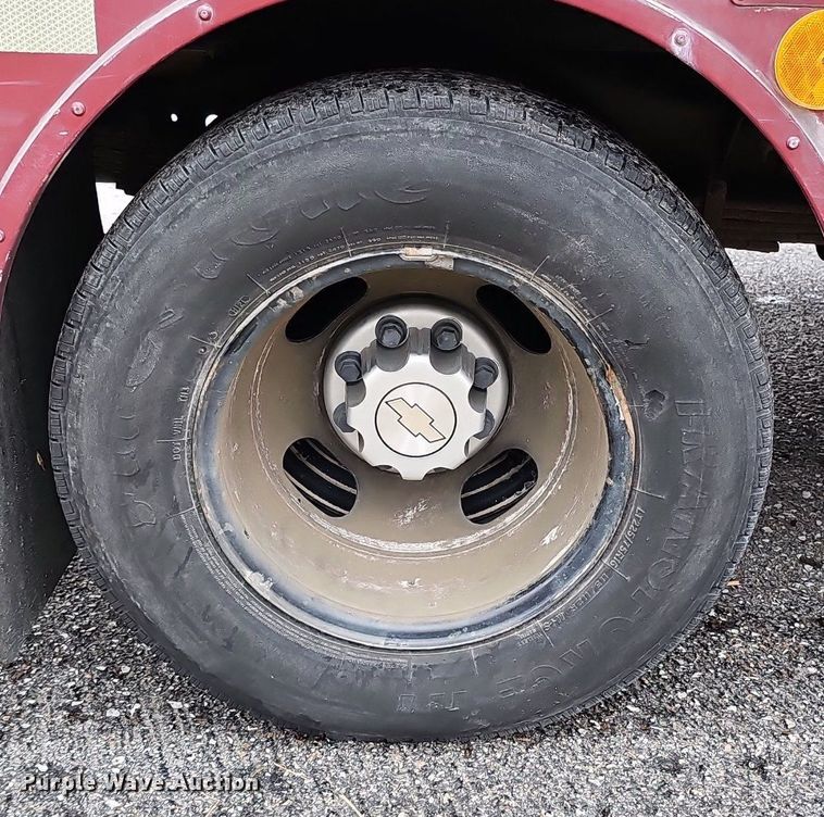 image for item DQ8633 2007 Blue Bird Micro-Bird   school bus