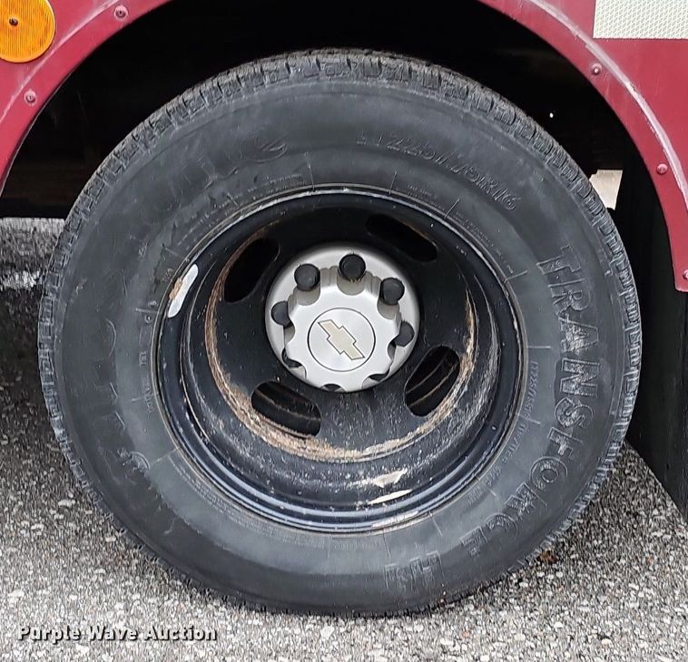 image for item DQ8633 2007 Blue Bird Micro-Bird   school bus