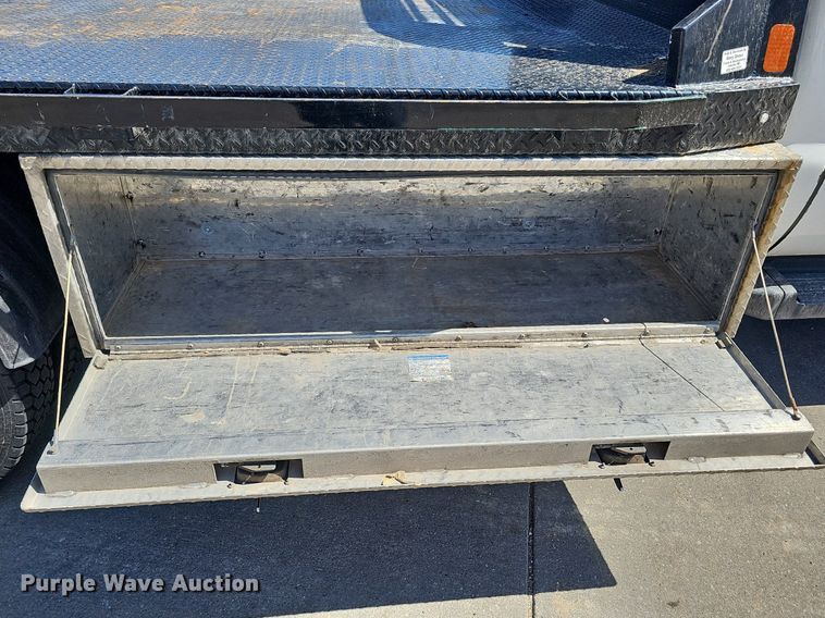 image for item DQ8657 2008 Ford F450 Super Duty XL  flatbed truck