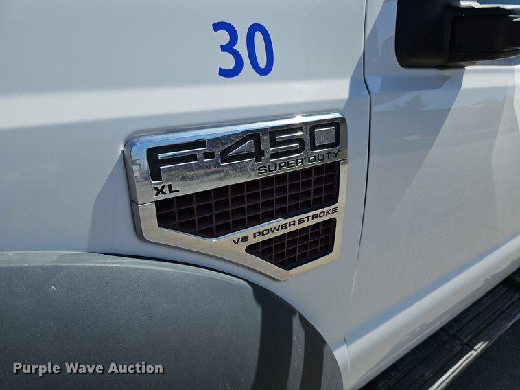image for item DQ8657 2008 Ford F450 Super Duty XL  flatbed truck