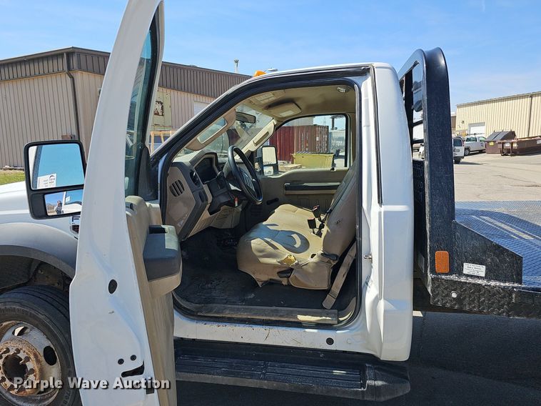 image for item DQ8657 2008 Ford F450 Super Duty XL  flatbed truck
