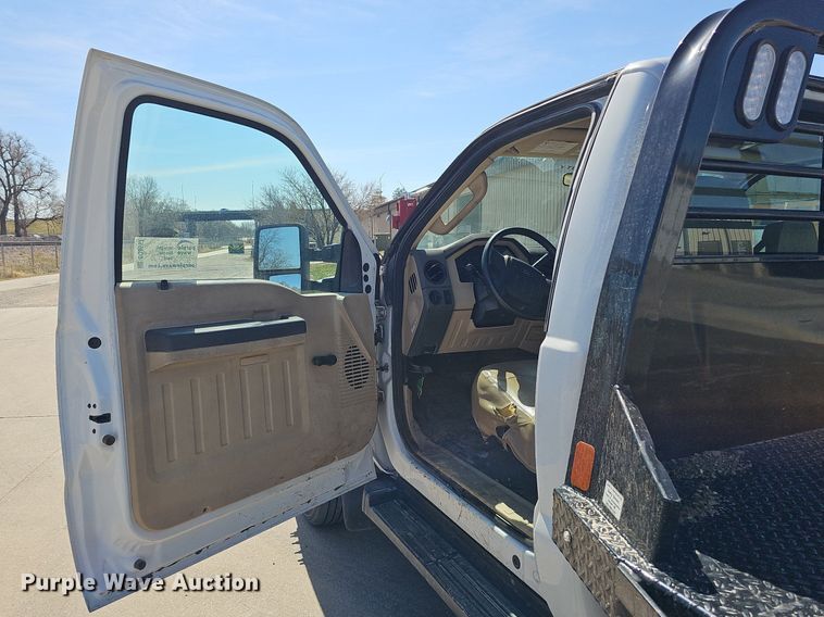 image for item DQ8657 2008 Ford F450 Super Duty XL  flatbed truck