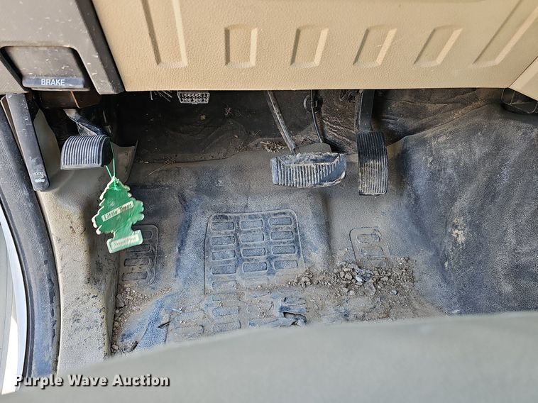 image for item DQ8657 2008 Ford F450 Super Duty XL  flatbed truck