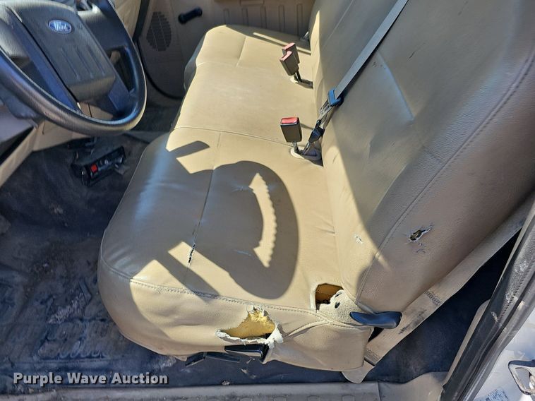 image for item DQ8657 2008 Ford F450 Super Duty XL  flatbed truck