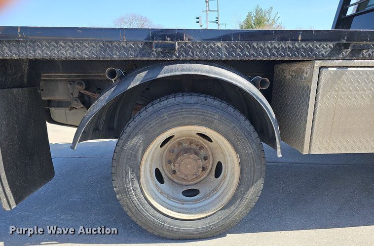image for item DQ8657 2008 Ford F450 Super Duty XL  flatbed truck