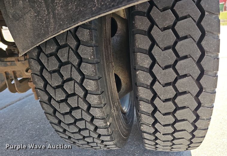 image for item DQ8657 2008 Ford F450 Super Duty XL  flatbed truck