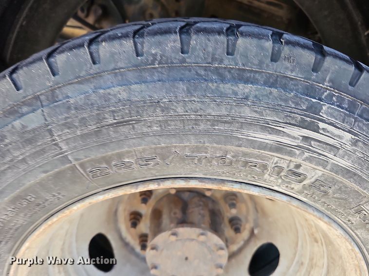 image for item DQ8657 2008 Ford F450 Super Duty XL  flatbed truck