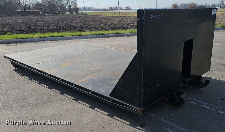 image for item DQ8713 Roll-off flatbed