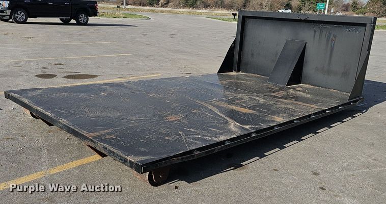 image for item DQ8713 Roll-off flatbed