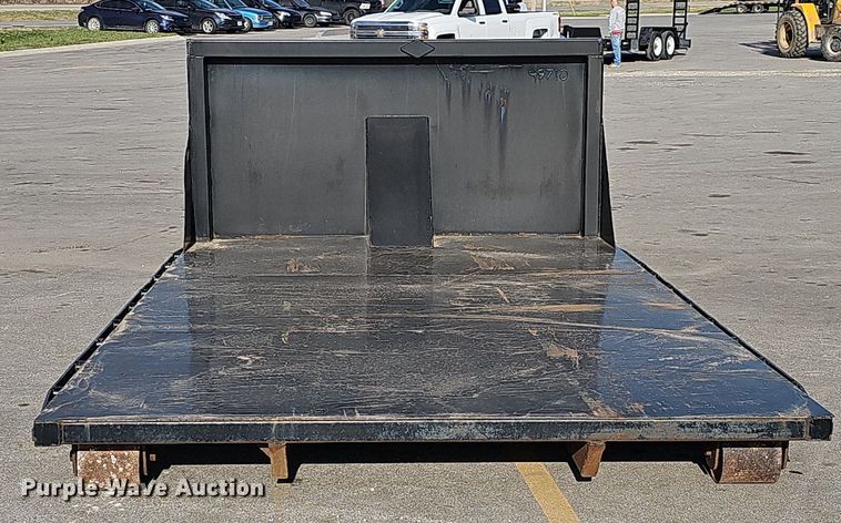 image for item DQ8713 Roll-off flatbed