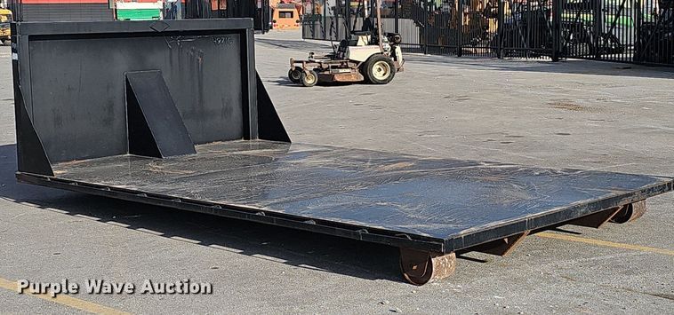 image for item DQ8713 Roll-off flatbed