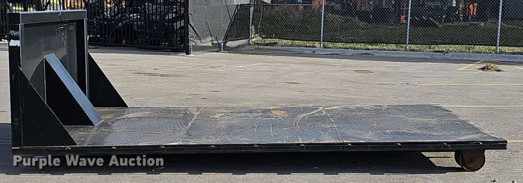 image for item DQ8713 Roll-off flatbed