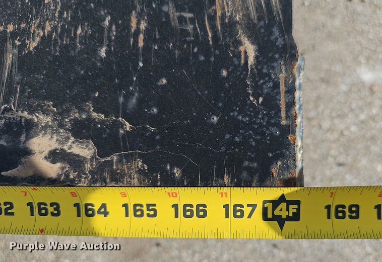 image for item DQ8713 Roll-off flatbed