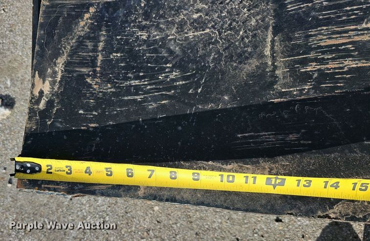 image for item DQ8713 Roll-off flatbed