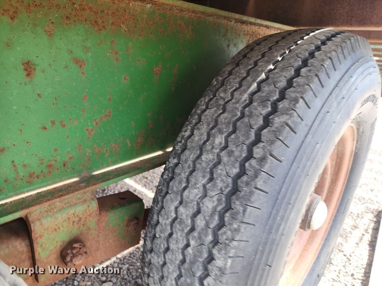 image for item DR7881 2001 Scotts Custom Trailers equipment trailer