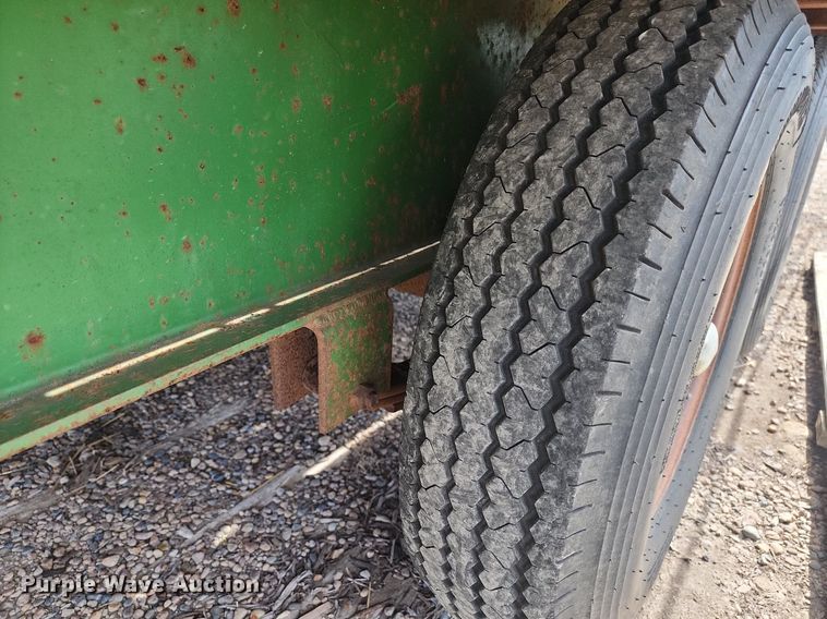 image for item DR7881 2001 Scotts Custom Trailers equipment trailer