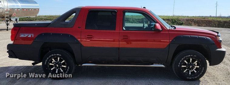 image for item DR7884 2005 Chevrolet Avalanche Crew Cab pickup truck