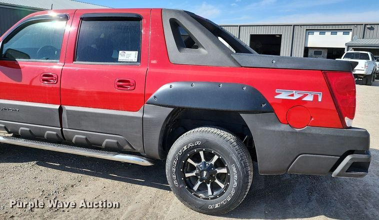image for item DR7884 2005 Chevrolet Avalanche Crew Cab pickup truck