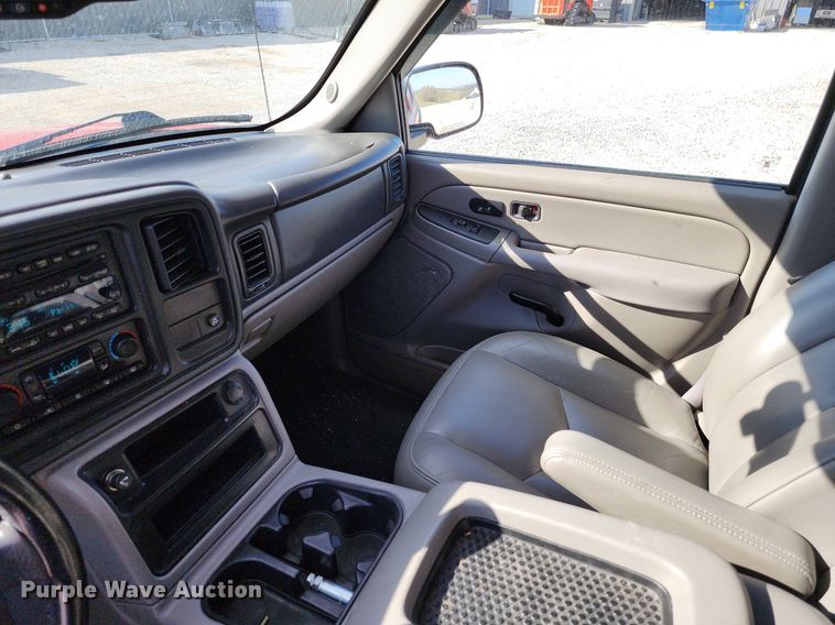 image for item DR7884 2005 Chevrolet Avalanche Crew Cab pickup truck