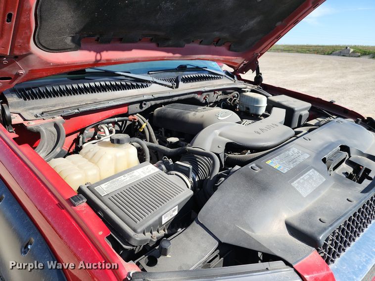 image for item DR7884 2005 Chevrolet Avalanche Crew Cab pickup truck