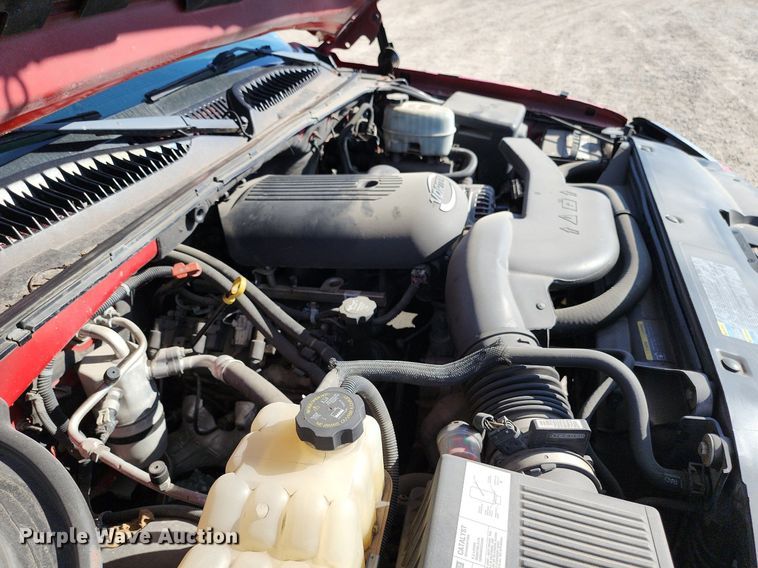 image for item DR7884 2005 Chevrolet Avalanche Crew Cab pickup truck