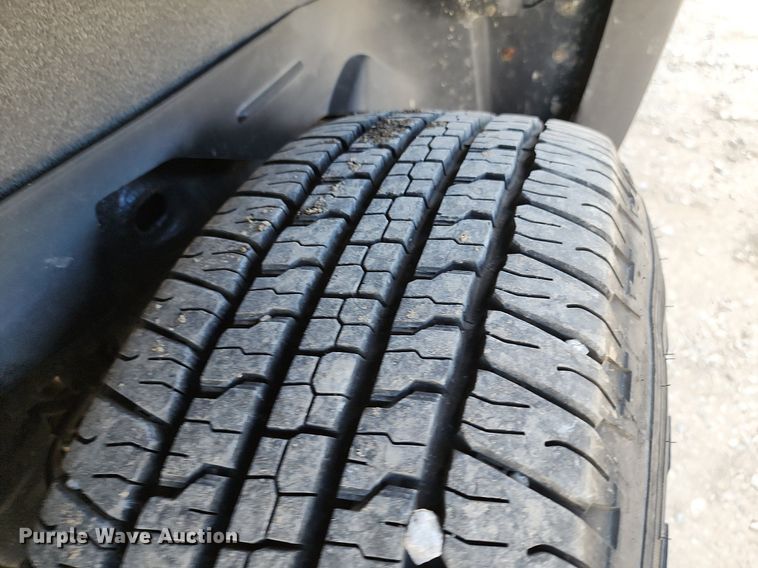 image for item DR7884 2005 Chevrolet Avalanche Crew Cab pickup truck