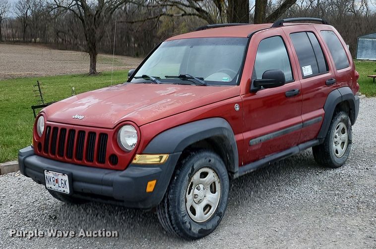 image for item DR7900 2006 Jeep  Liberty SUV