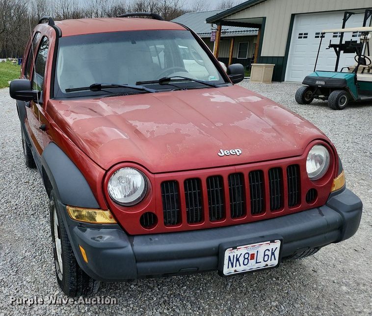 image for item DR7900 2006 Jeep  Liberty SUV