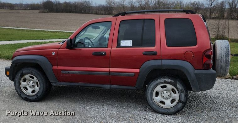 image for item DR7900 2006 Jeep  Liberty SUV