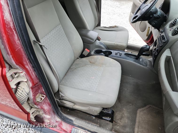 image for item DR7900 2006 Jeep  Liberty SUV