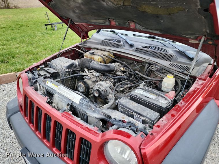 image for item DR7900 2006 Jeep  Liberty SUV