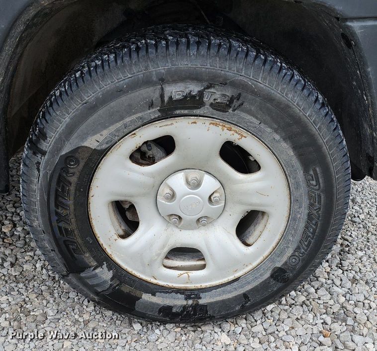 image for item DR7900 2006 Jeep  Liberty SUV