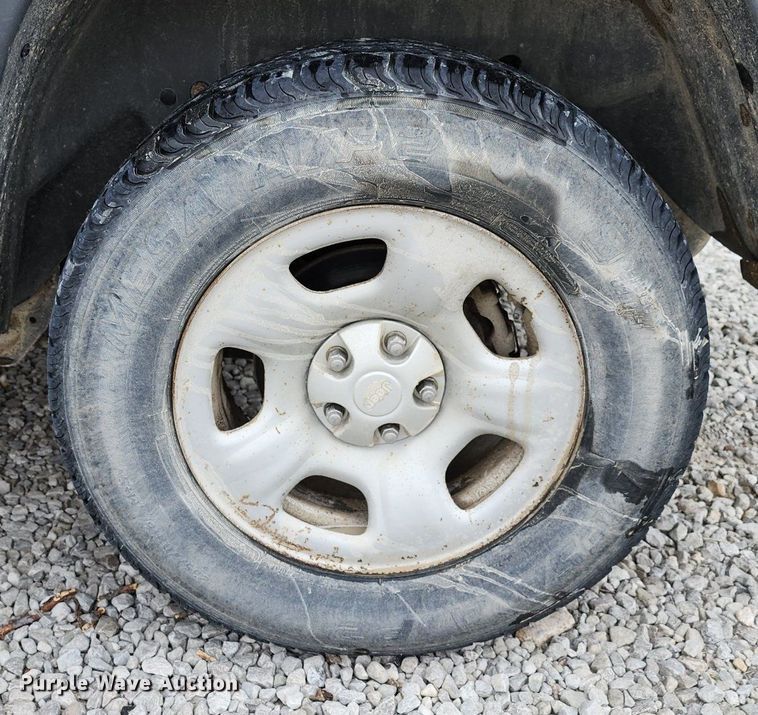 image for item DR7900 2006 Jeep  Liberty SUV