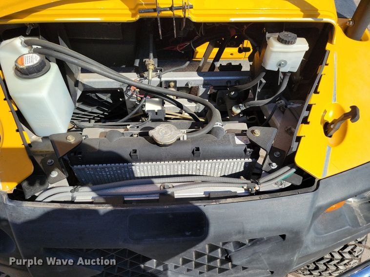 image for item DR7905 Club Car XRT 1550 golf cart