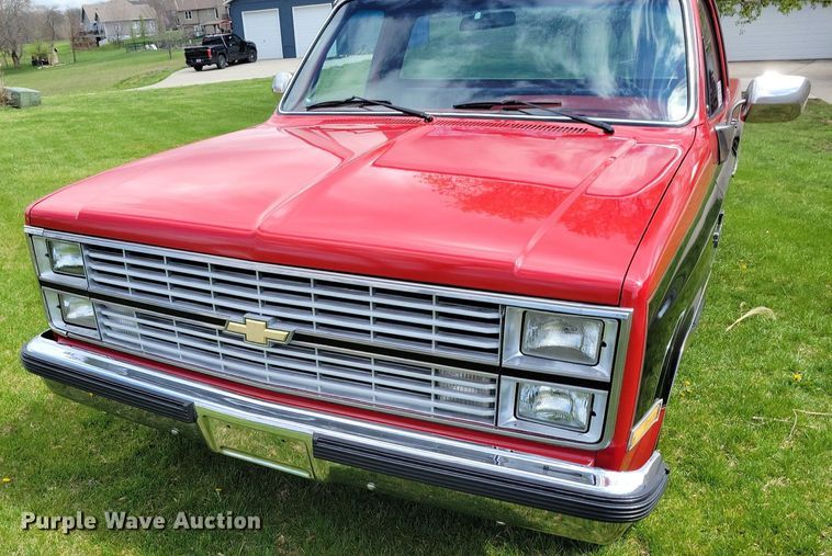 image for item DR7946 1984 Chevrolet  C10 pickup truck