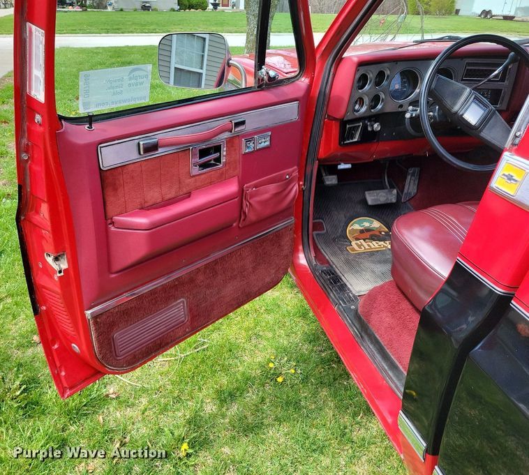 image for item DR7946 1984 Chevrolet  C10 pickup truck
