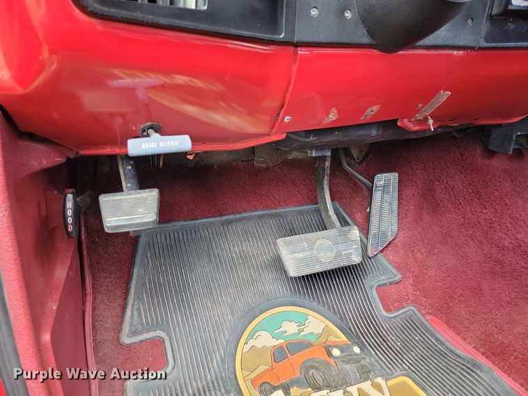 image for item DR7946 1984 Chevrolet  C10 pickup truck