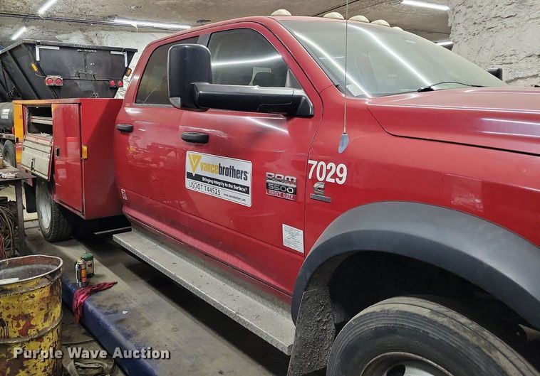 image for item DR7970 2011 Dodge Ram 5500HD Crew Cab utility / service truck