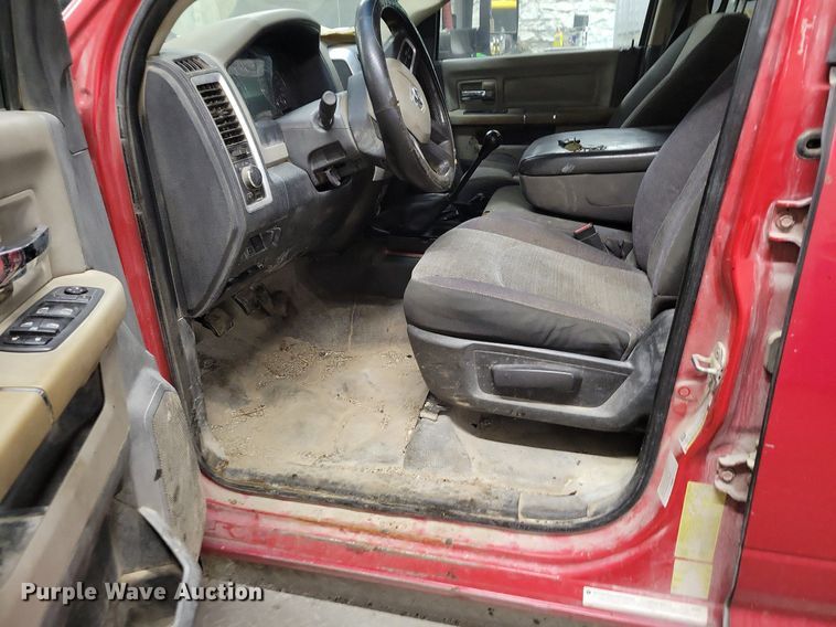 image for item DR7970 2011 Dodge Ram 5500HD Crew Cab utility / service truck